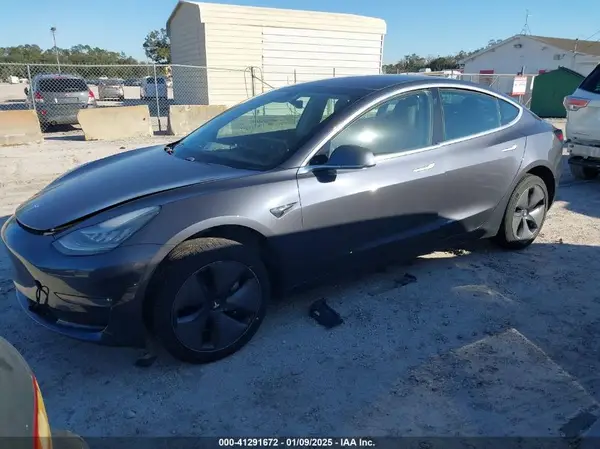 5YJ3E1EB8KF386895 2019 TESLA MODEL 3 - Image 2