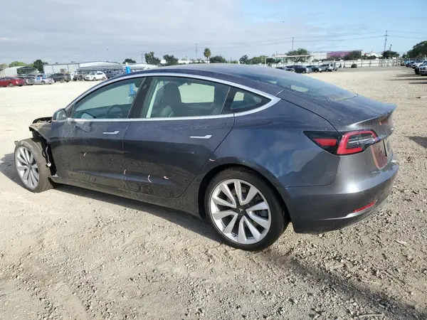 5YJ3E1EB8KF389439 2019 TESLA MODEL 3 - Image 2