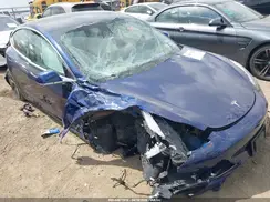 5YJ3E1EB8KF391014 2019 TESLA MODEL 3