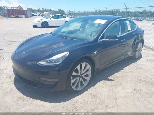 5YJ3E1EB8KF393295 2019 TESLA MODEL 3 - Image 2