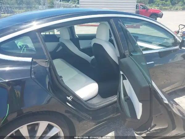 5YJ3E1EB8KF393295 2019 TESLA MODEL 3 - Image 8