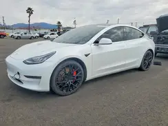 5YJ3E1EB8KF393748 2019 TESLA MODEL 3