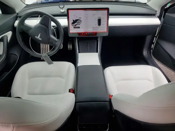 5YJ3E1EB8KF393748 2019 TESLA MODEL 3 - Image 8