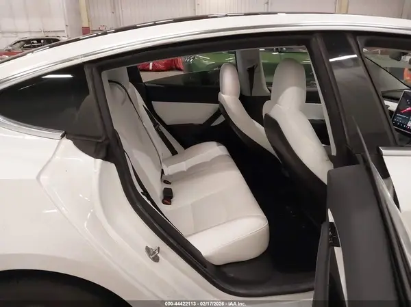 5YJ3E1EB8KF421600 2019 TESLA MODEL 3 - Image 8