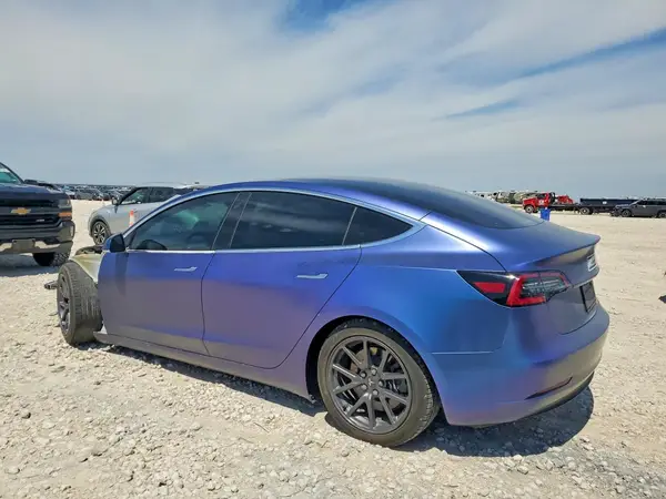 5YJ3E1EB8KF433343 2019 TESLA MODEL 3 - Image 2