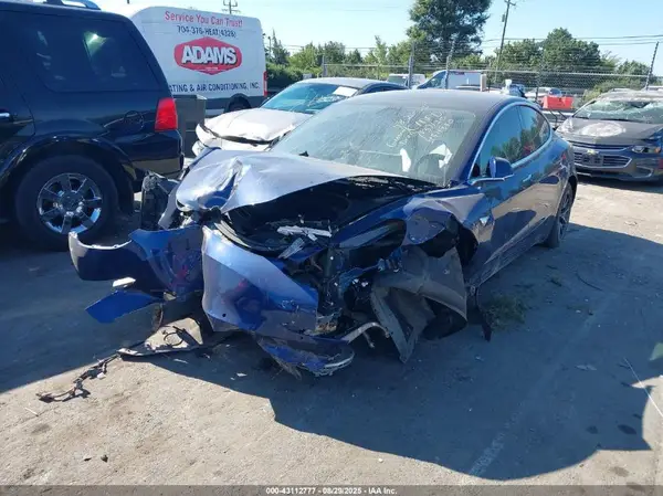 5YJ3E1EB8KF437120 2019 TESLA MODEL 3 - Image 2