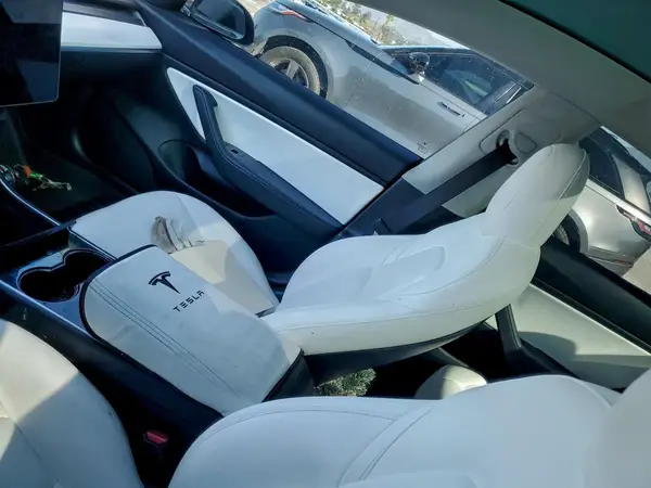 5YJ3E1EB8KF450403 2019 TESLA MODEL 3 - Image 8