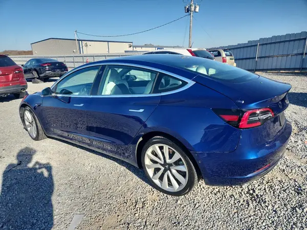 5YJ3E1EB8KF450918 2019 TESLA MODEL 3 - Image 2