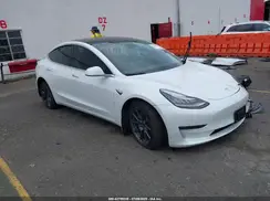 5YJ3E1EB8KF451860 2019 TESLA MODEL 3