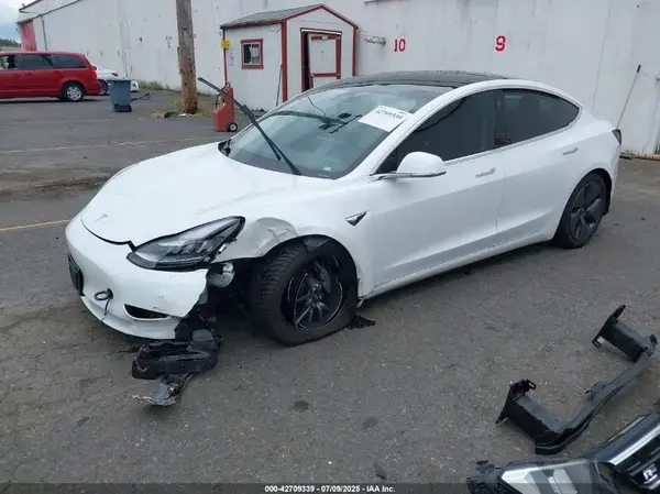5YJ3E1EB8KF451860 2019 TESLA MODEL 3 - Image 2