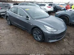 5YJ3E1EB8KF452040 2019 TESLA MODEL 3