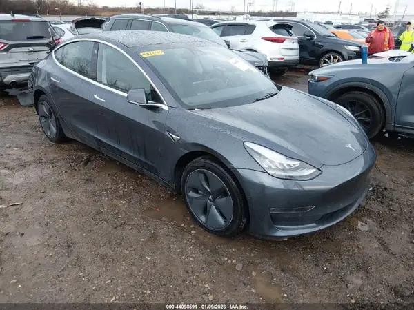 5YJ3E1EB8KF452040 2019 TESLA MODEL 3 - Image 1