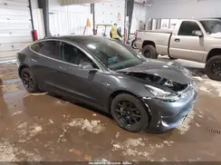 5YJ3E1EB8KF452281 2019 TESLA MODEL 3