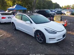 5YJ3E1EB8KF487290 2019 TESLA MODEL 3