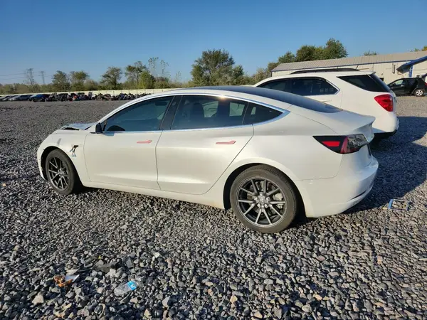 5YJ3E1EB8KF493817 2019 TESLA MODEL 3 - Image 2