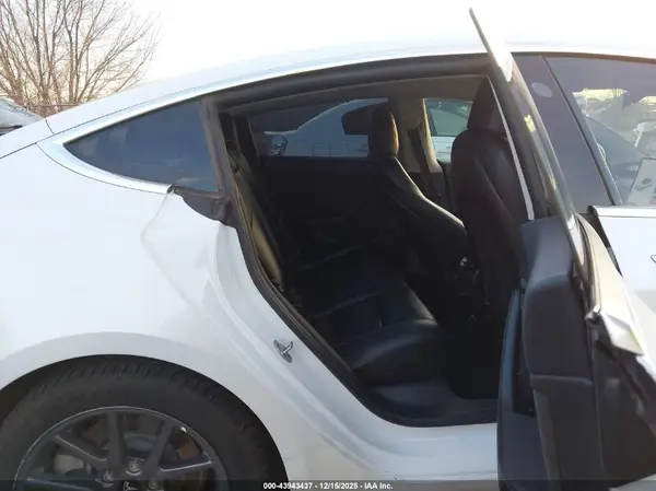 5YJ3E1EB8KF510874 2019 TESLA MODEL 3 - Image 8
