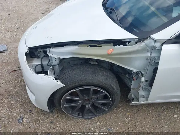 2019 TESLA MODEL 3 auction photo 6