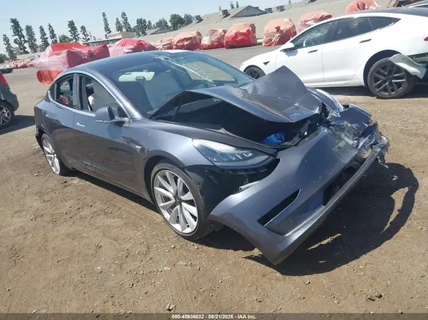 5YJ3E1EB8KF517808 2019 TESLA MODEL 3 - Image 1