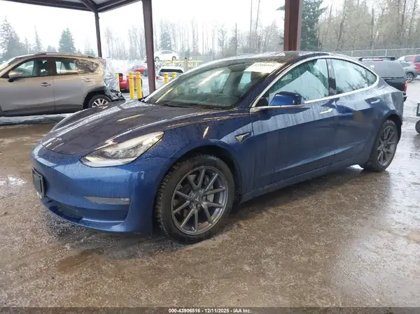 5YJ3E1EB8LF589917 2020 TESLA MODEL 3 - Image 2