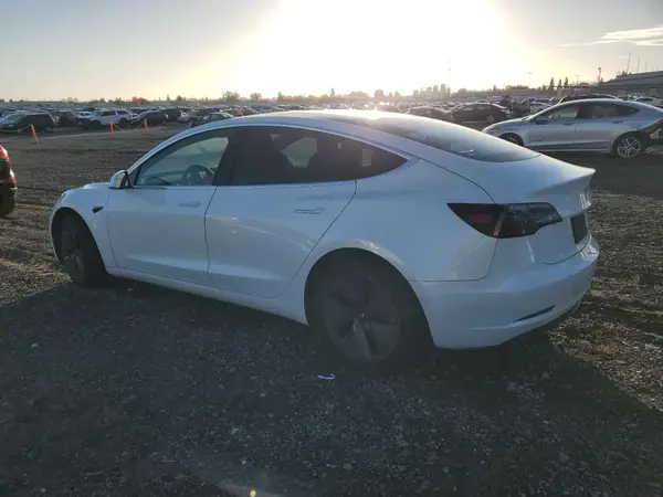 5YJ3E1EB8LF619739 2020 TESLA MODEL 3 - Image 2