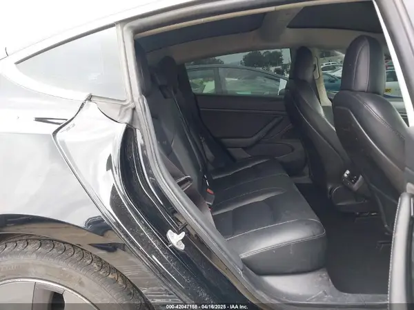 5YJ3E1EB8LF635066 2020 TESLA MODEL 3 - Image 8