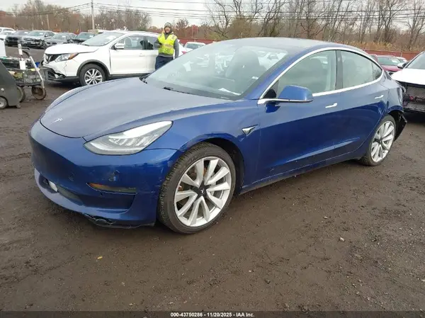 5YJ3E1EB8LF666995 2020 TESLA MODEL 3 - Image 2