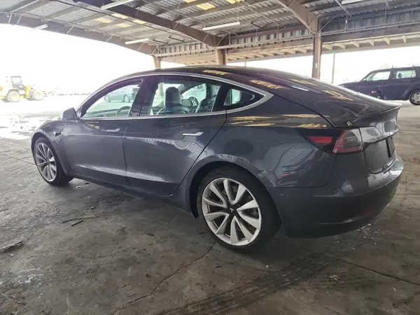 5YJ3E1EB8LF735541 2020 TESLA MODEL 3 - Image 2