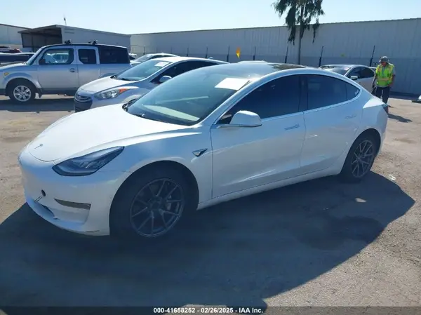 5YJ3E1EB8LF741615 2020 TESLA MODEL 3 - Image 2