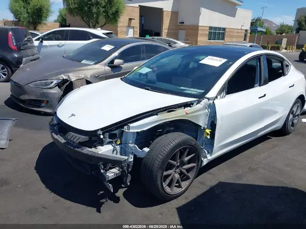5YJ3E1EB8LF803207 2020 TESLA MODEL 3 - Image 2