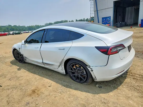 5YJ3E1EB8LF811758 2020 TESLA MODEL 3 - Image 2
