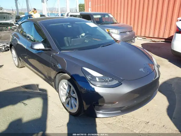 5YJ3E1EB8MF001239 2021 TESLA MODEL 3 - Image 1