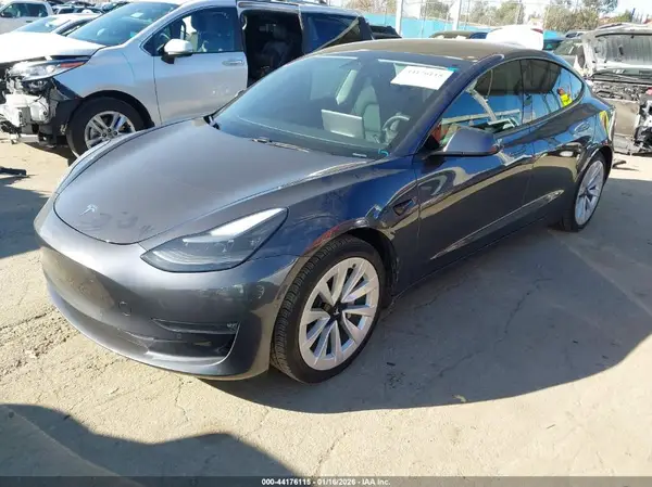 5YJ3E1EB8MF001239 2021 TESLA MODEL 3 - Image 2