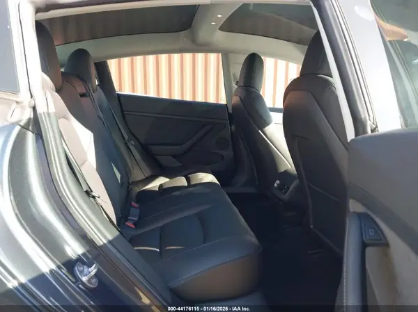 5YJ3E1EB8MF001239 2021 TESLA MODEL 3 - Image 8