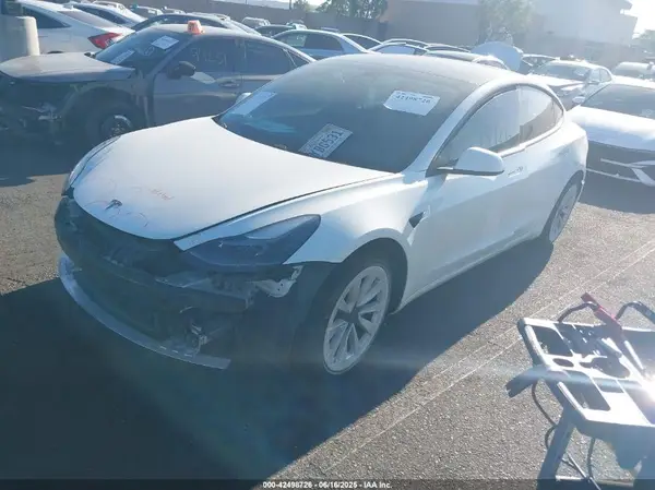 5YJ3E1EB8MF005923 2021 TESLA MODEL 3 - Image 2