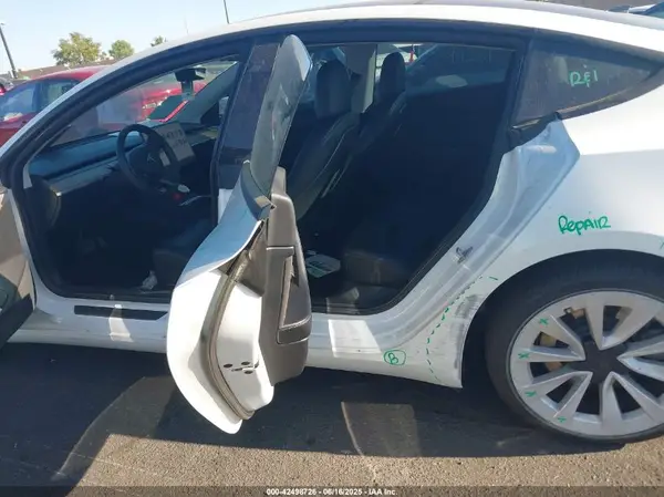 5YJ3E1EB8MF005923 2021 TESLA MODEL 3 - Image 8