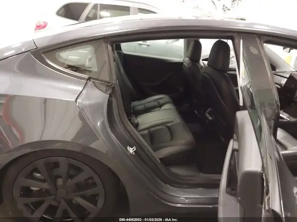 5YJ3E1EB8MF009910 2021 TESLA MODEL 3 - Image 8