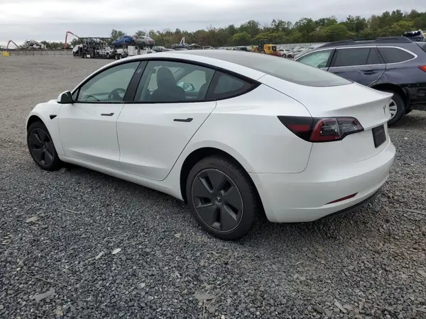 5YJ3E1EB8MF010071 2021 TESLA MODEL 3 - Image 2