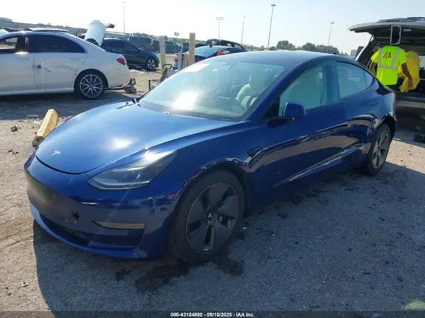 5YJ3E1EB8MF010202 2021 TESLA MODEL 3 - Image 2