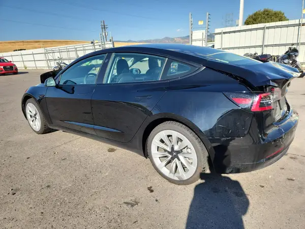 5YJ3E1EB8MF015125 2021 TESLA MODEL 3 - Image 2