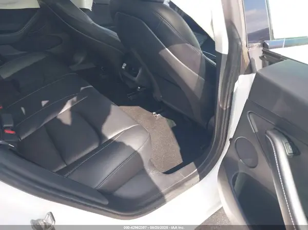 5YJ3E1EB8MF032832 2021 TESLA MODEL 3 - Image 8