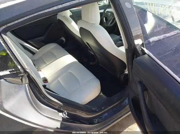 5YJ3E1EB8MF051560 2021 TESLA MODEL 3 - Image 8