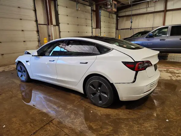 5YJ3E1EB8MF056371 2021 TESLA MODEL 3 - Image 2