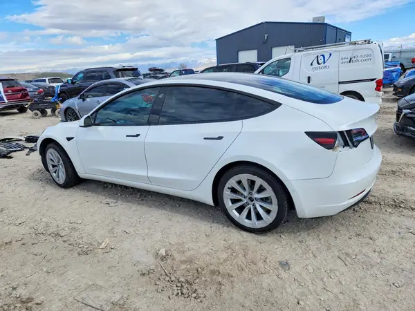 5YJ3E1EB8MF057195 2021 TESLA MODEL 3 - Image 2