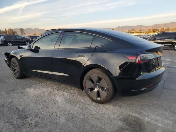5YJ3E1EB8MF061067 2021 TESLA MODEL 3 - Image 2