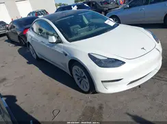 5YJ3E1EB8MF064986 2021 TESLA MODEL 3