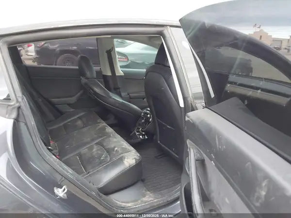 5YJ3E1EB8MF066723 2021 TESLA MODEL 3 - Image 8