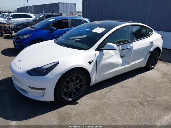 5YJ3E1EB8MF066821 2021 TESLA MODEL 3 - Image 2