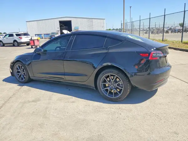 5YJ3E1EB8MF075552 2021 TESLA MODEL 3 - Image 2