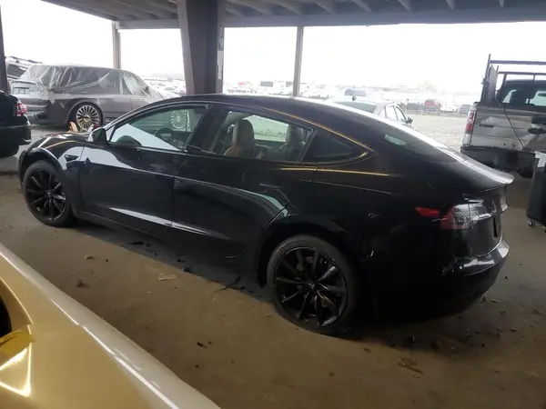 5YJ3E1EB8MF087359 2021 TESLA MODEL 3 - Image 2