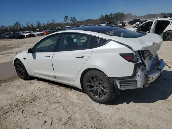 5YJ3E1EB8MF095848 2021 TESLA MODEL 3 - Image 2